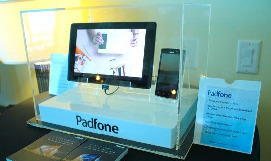 [CES2012] มาดูตัวเป็นๆ ของโทรศัพท์ประกอบร่าง Asus Padfone