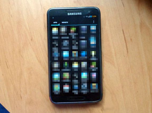 Samsung Galaxy S III หลุดตัวเป็นๆ ภาพแรกในประวัติศาสตร์ที่ไม่ใช่เรนเดอร์