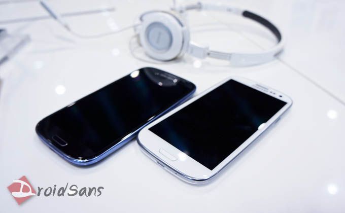 DroidSans Review : Samsung Galaxy S III แล้วจักรวาลก็หมุนรอบตัวเรา