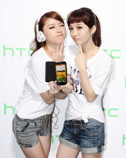 สรุปแล้ว HTC One X+ ปรับลุค ริมแดง เพิ่มความแรง อัดความจุทะลุอึด