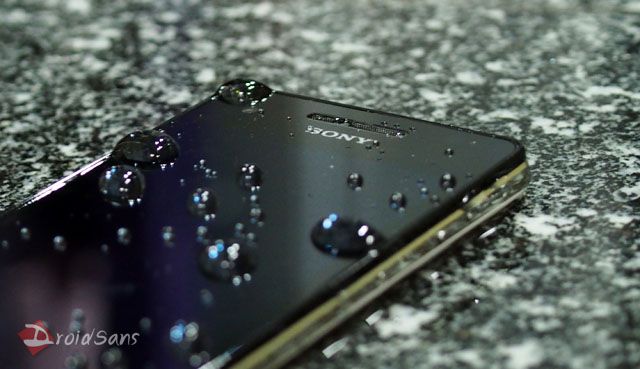 Preview : Sony Xperia V (LT25i) บาง เบา ไม่ซึมเปื้อน
