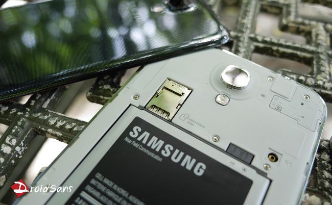พรีวิว Samsung Galxy Mega 6.3 และ Galaxy Mega 5.8 DUOS | DroidSans