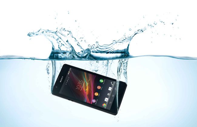 [PRNEWS] โซนี่ เปิดตัว Xperia™ ZR สมาร์ทโฟนรุ่นอึด สามารถกันน้ำได้ลึกถึง 1.5 เมตร
