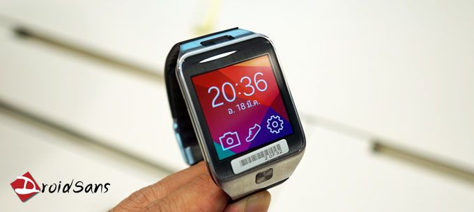 หรือมือถือเครื่องแรกที่จะใช้ Tizen OS คือ Samsung Gear Solo