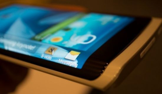 ลือ Galaxy Note 4 มาพร้อมหน้าจอยืดหยุ่นได้ แถมยังจะมีถึง 3 ด้าน!