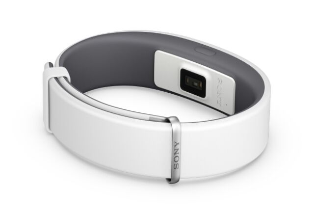 Sony เปิดตัว SmartBand 2 สายรัดข้อมือรุ่นใหม่มาพร้อมเซนเซอร์วัดชีพจร