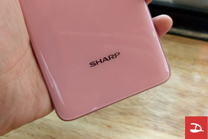sharp-m1-review-hardware10.jpg