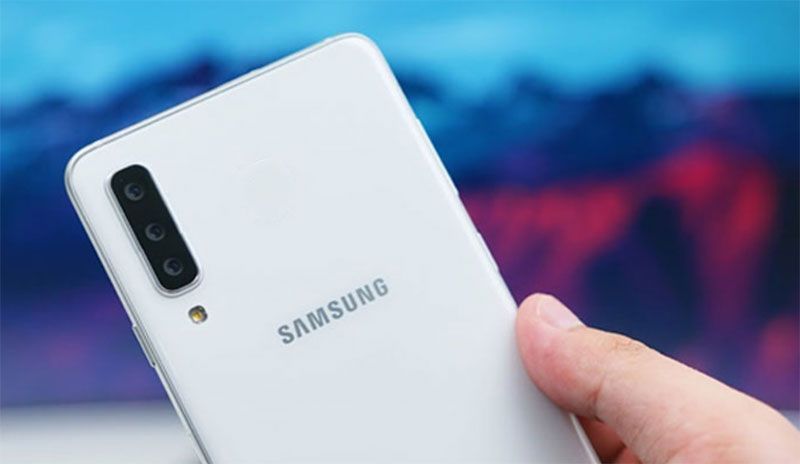 ตัดหน้ารุ่นพี่.. Galaxy A7 2018 อาจจะมาพร้อมกับ 3 กล้องหลัง นับเป็นรุ่นแรกของตระกูล Samsung Galaxy