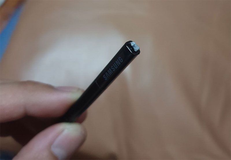 ซื้อ Galaxy Note 9 เช็คเครื่องแล้ว อย่าลืมเช็ค S Pen กันด้วย มีคนทำหักมาแล้ว [UPDATE ซัมซุงรับเคลมเป็นกรณีๆ ไป]