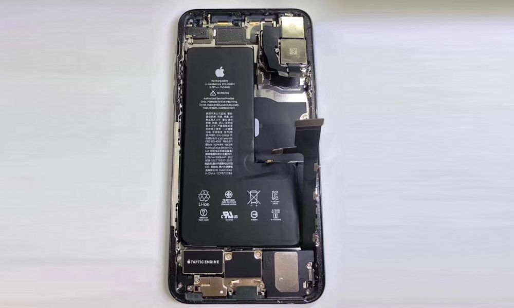 Емкость акб iphone 11. Iphone 13 Pro Max батарея. Аккумулятор iphone 11 Pro Max. Iphone 11 Pro Max батарея емкость. АКБ iphone 12 Pro Max.