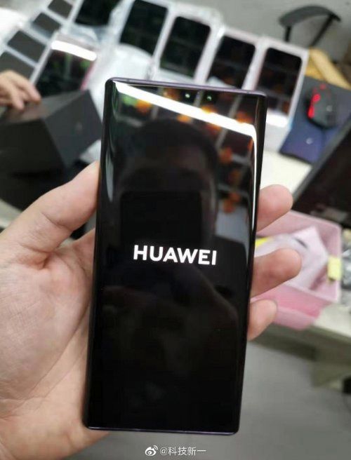 Huawei Mate 30 Pro โดนจับแกะกล่อง เผยเครื่องจริงก่อนงานเปิดตัว 19 กันยายนนี้