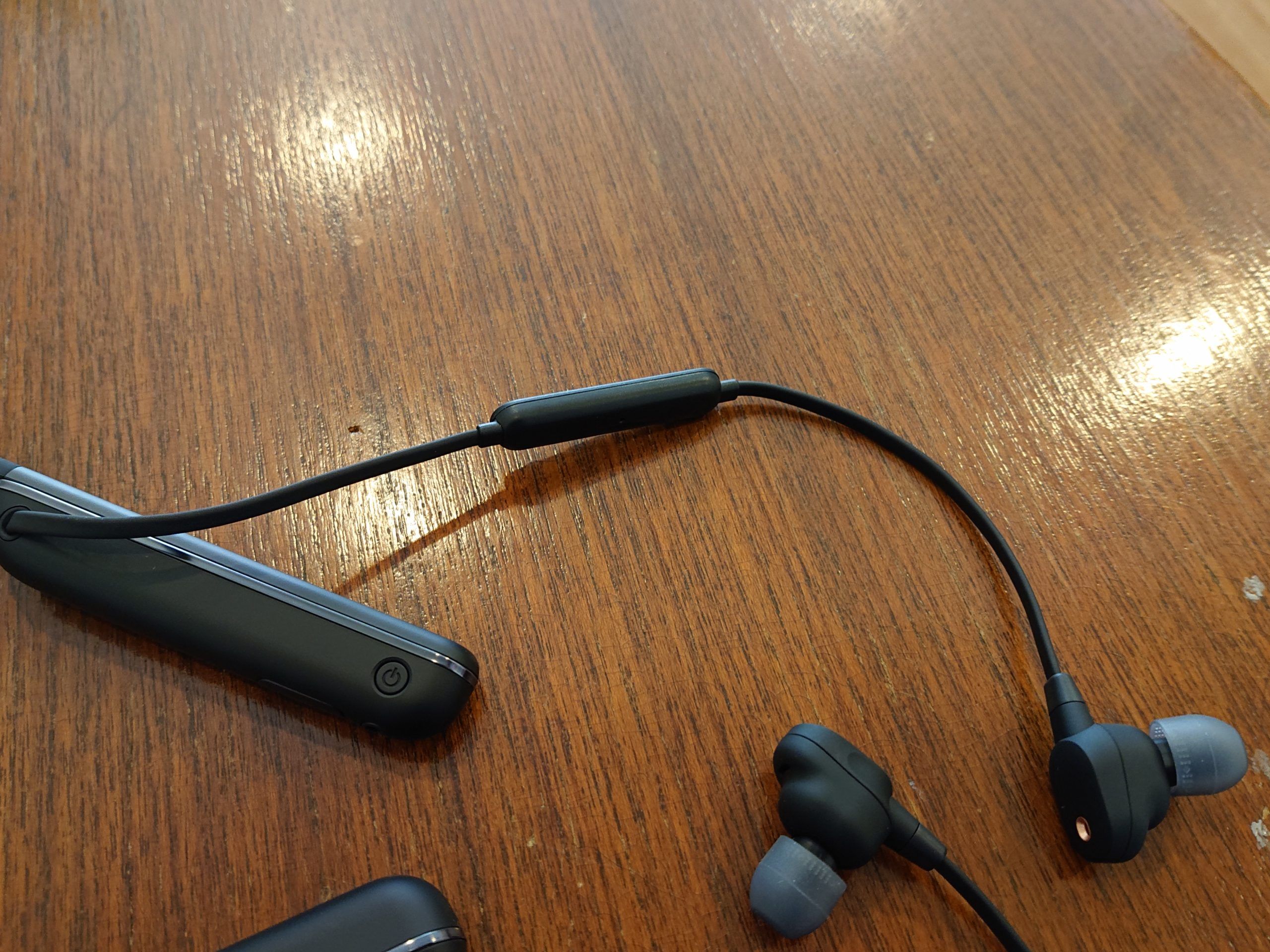 Review | Sony WI-1000XM2 Noise Canceling เหนือชั้น ระบบเสียงพัฒนาขึ้น และดีไซน์ที่แก้ปัญหาจากรุ่นก่อน