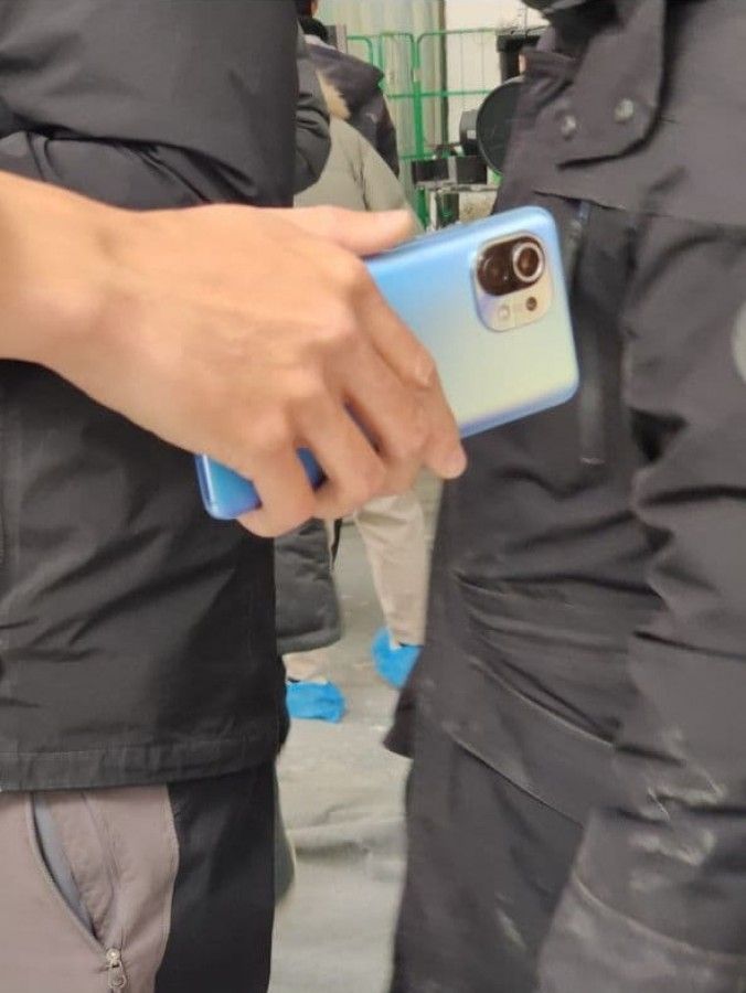 หลุดภาพตัวเครื่องจริง Xiaomi Mi 11 เพิ่มเติม เผยกล้องหลักที่มากับเลนส์ขนาดใหญ่