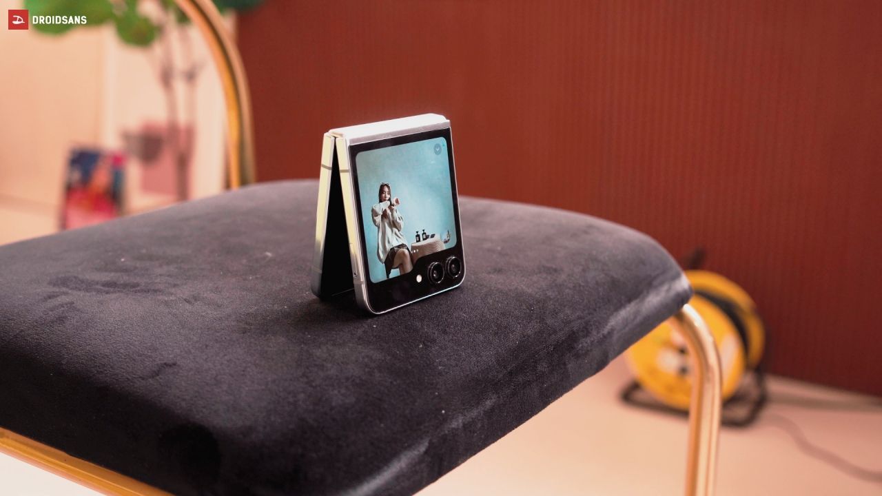 Hands-On | สัมผัสแรก Samsung Galaxy Z Flip5 มือถือจอพับสุดคิ้วท์ กับจอนอกใหญ่อลังการ