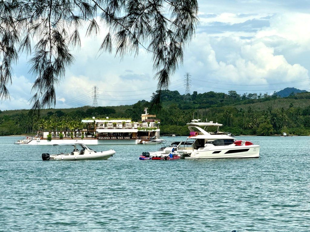 YONA Beach Club Phuket 