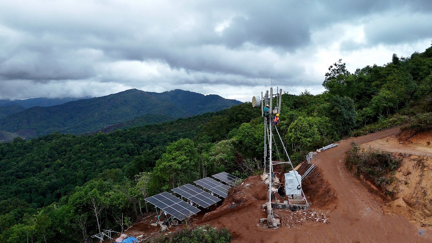 AIS-GULF-สวพส. เปิดโครงการ Green Energy Green Network for THAIs ยกระดับ ...