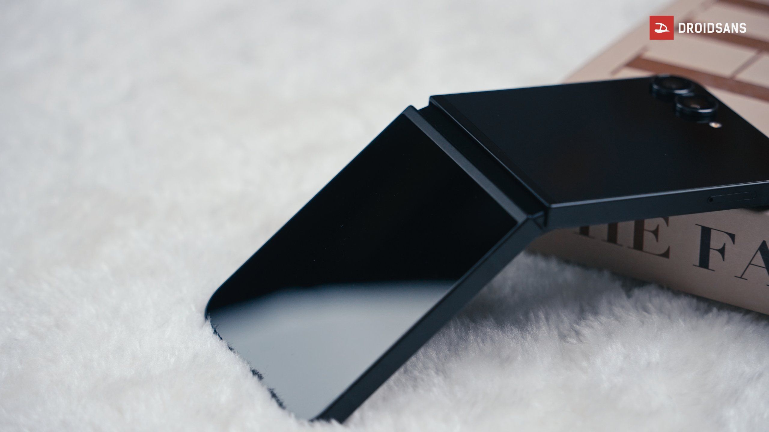 Galaxy Z Flip7 FE - Design