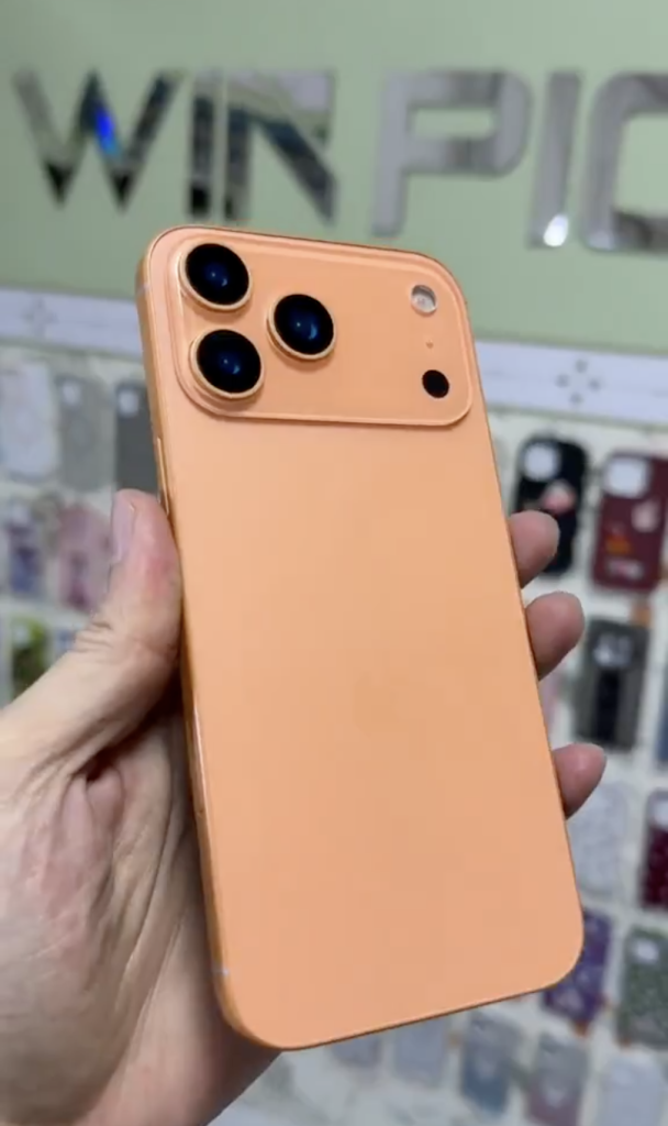 iPhone 17 Pro Orange