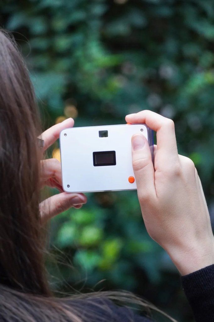 Await Camera หลังกล้อง