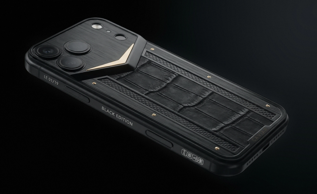 Caviar iPhone 17 Pro Max Black Edition