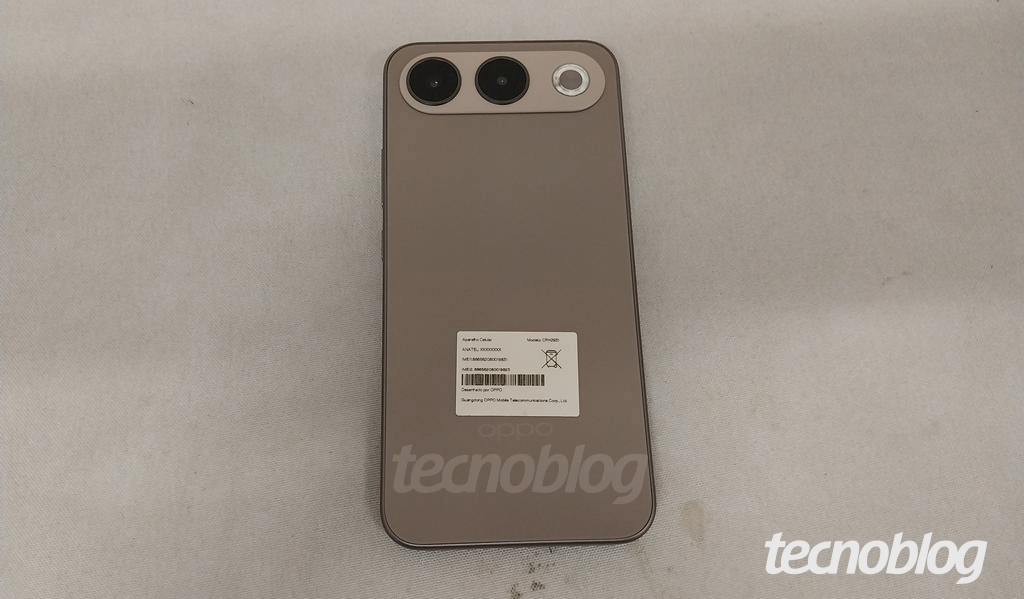 OPPO A7 Pro 5G Live Image Leak (2)