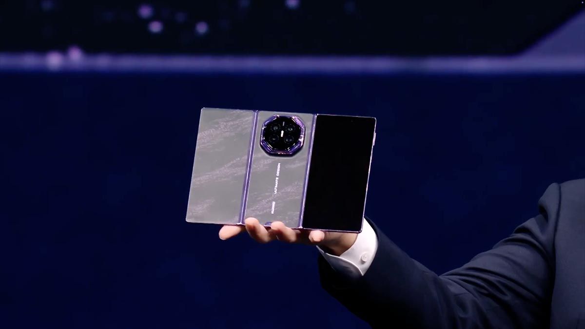 HUAWEI Mate XT 2 Design