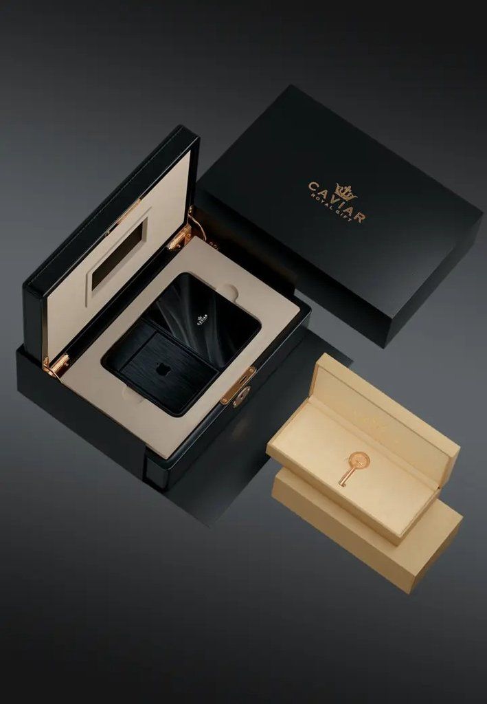 iPhone 18 Pro รุ่นพิเศษจาก Caviar มาในสีดำทั้งเครื่อง มีรุ่นไม่มีกล้อง ผลิตแค่ 19 เครื่องเท่านั้น